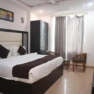 Grand Father 3*, Agra (Uttar Pradesh) India